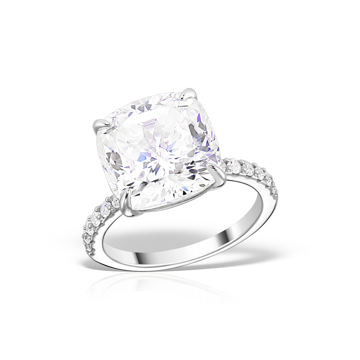 Ring mit künstlichen Diamanten im Prinzessschliff